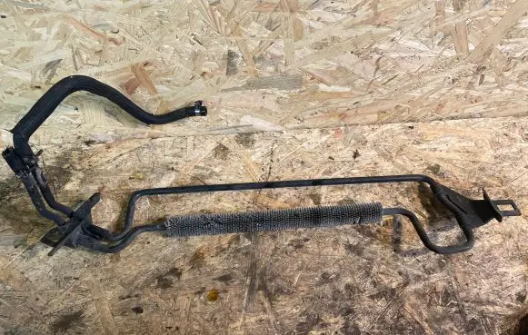 Mercedes-Benz E W211 Power steering radiator P1731