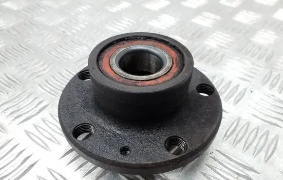 Seat Ibiza IV (6J,6P) Rear wheel bearing hub 
