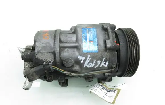Volkswagen Golf IV Air conditioning (A/C) compressor (pump) 1J0820803K