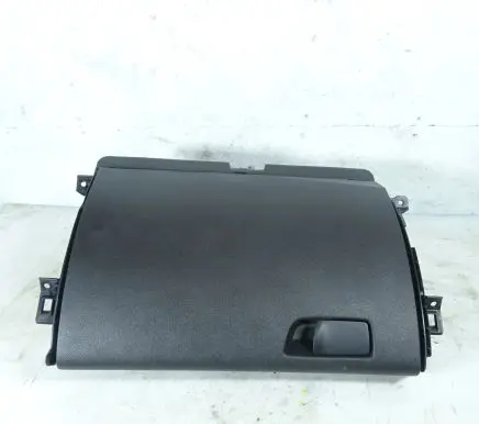 Renault Megane IV Glove box P685005280R