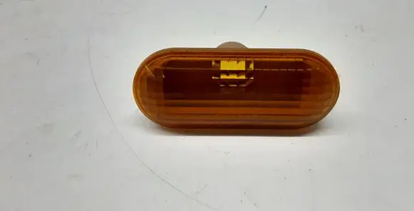 Ford Fiesta Front fender indicator light