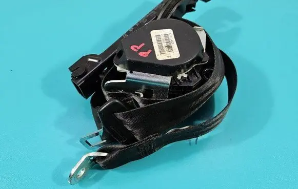 Volkswagen Golf VI Front seatbelt 1K4857706BH IMPRK1438912