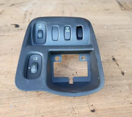 Renault Espace - Grand espace IV ESP (stability program) switch 8200028150 07256 30988M