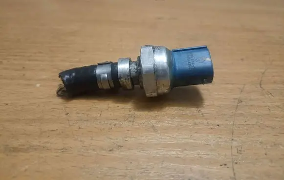 Renault Trafic III (X82) Exhaust gas pressure sensor 8200974421 H8200443538