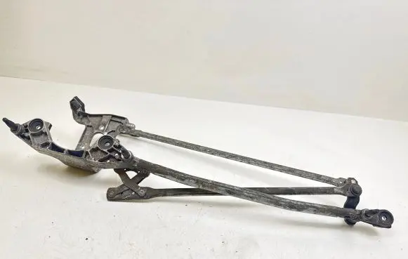 Front wiper linkage