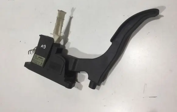 Audi A3 S3 8L Accelerator throttle pedal 090101419