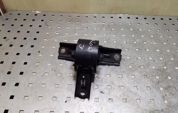 Mitsubishi Outlander Engine mount bracket MN184357