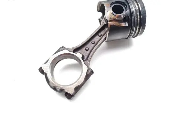 Opel Zafira B Piston with connecting rod A17DTJ Z17DTJ