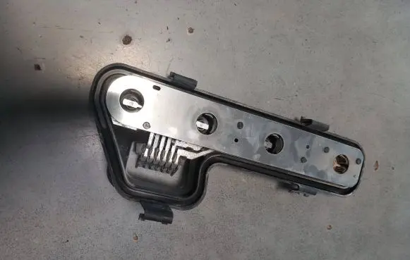 Opel Zafira A Tail light bulb cover holder