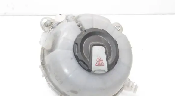 Audi A7 S7 4K8 Coolant expansion tank/reservoir 4K0121403 4K0121405N