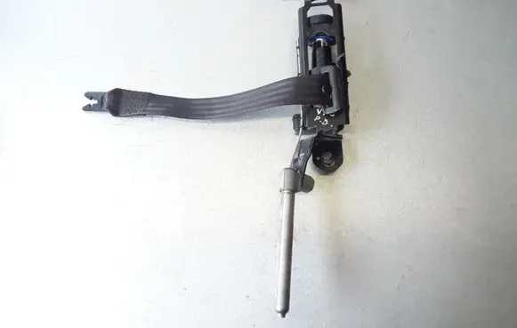 Volvo V70 Front seatbelt 6023763R0F