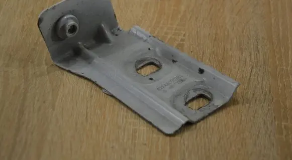 Renault Laguna III Fender mounting bracket OV369