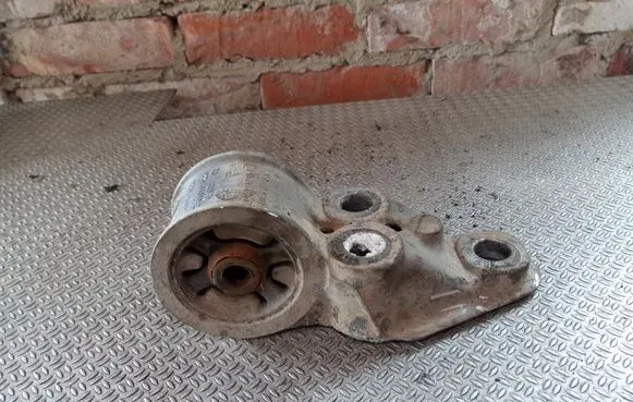 Volkswagen PASSAT B5.5 Rear axle beam mounts housing 4B0501522E 8E0501522H
