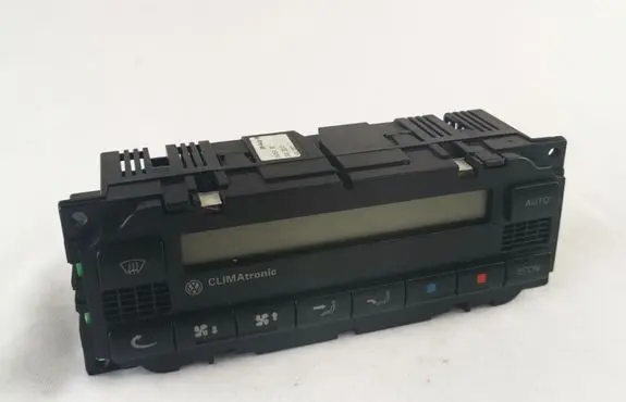 Volkswagen PASSAT B5 Climate control unit 3B1907044D