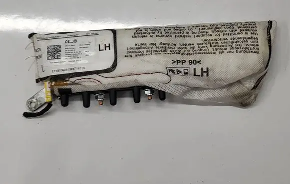 Volkswagen Touran III Seat airbag 5TA880241D