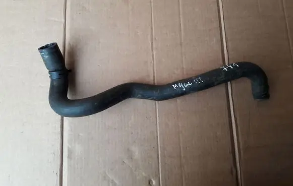 Renault Megane III Engine coolant pipe/hose