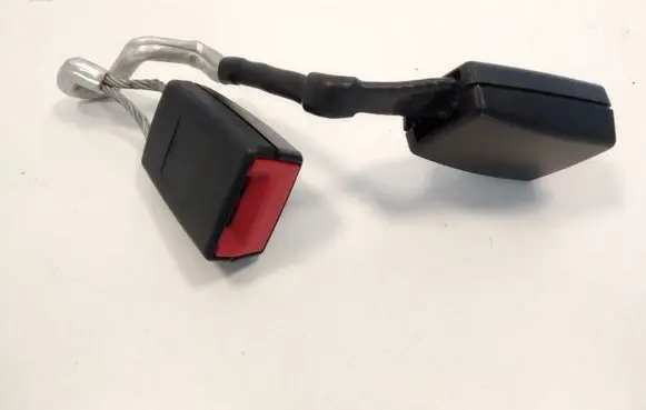 Audi A3 S3 8P Middle seatbelt buckle (rear) 8P0857739C 33049145