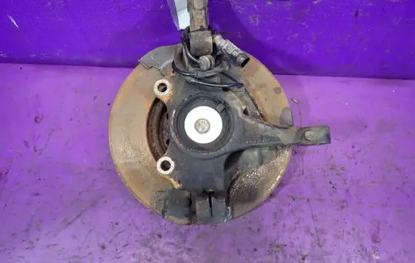 Opel Corsa D Front wheel hub spindle knuckle