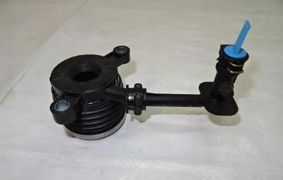 Dacia Duster II Clutch slave cylinder 306206219R