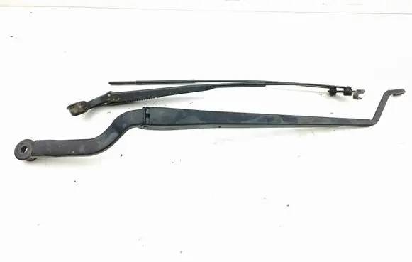 Maserati Quattroporte Front wiper blade arm