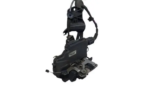 Volkswagen PASSAT B5 Rear door lock 3B4839016A