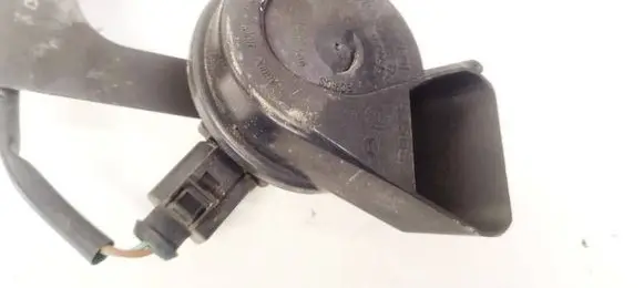 Audi A6 S6 C6 4F Horn signal E9001165