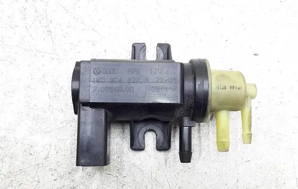 Volkswagen Touran I Turbo solenoid valve
