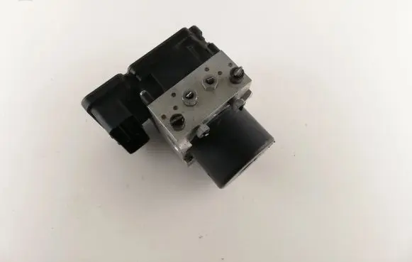 Volvo V70 ABS Pump 30681619 KL2212
