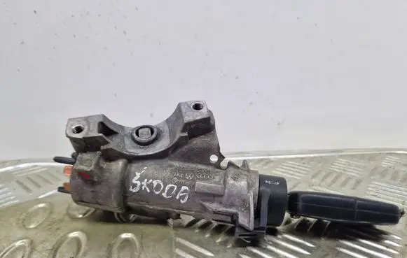 Skoda Superb B5 (3U) Ignition lock 4B0905851C