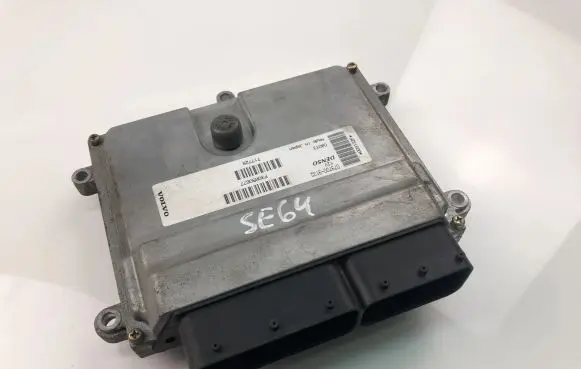 Volvo V50 Engine control unit/module ECU P30650677