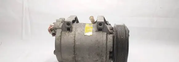 Volvo V70 Air conditioning (A/C) compressor (pump) 8708581