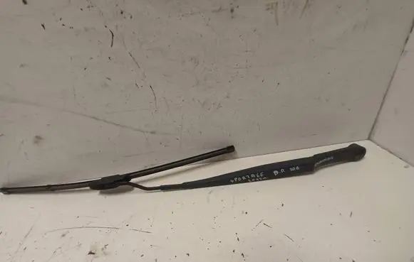 KIA Sportage Front wiper blade arm