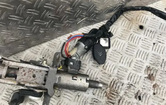 Citroen C5 Ignition lock 1810940100m