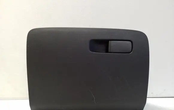 Glove box