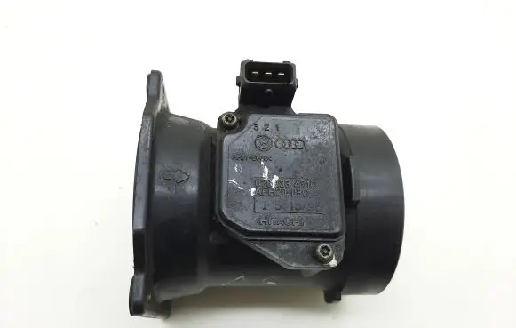 Audi A6 S6 C5 4B Mass air flow meter 078133471C