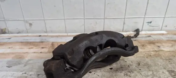 Ford Ranger Front brake caliper 21211 08350