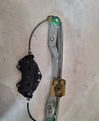 Volvo S60 Rear window lifting mechanism without motor 921044102