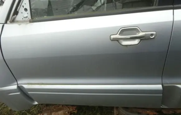 Mitsubishi Pajero Front door
