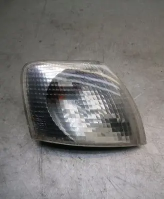 Volkswagen PASSAT B5 Front indicator light 3B0953050C