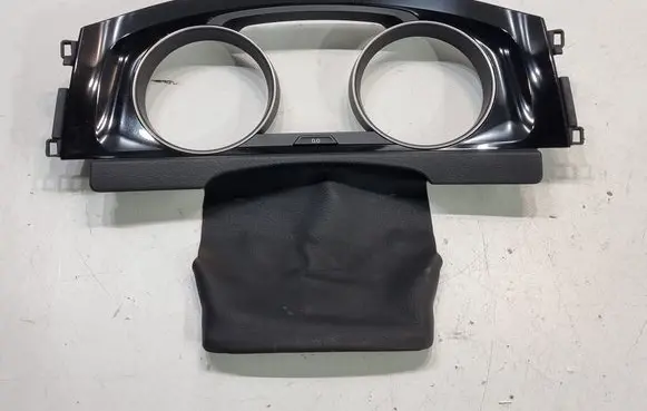 Dashboard trim