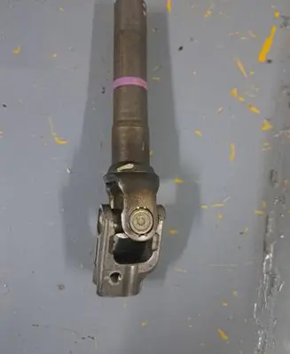 Nissan Note (E11) Steering column universal joint