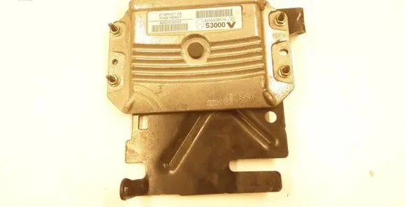 Renault Megane II Engine control unit/module 215854212A 5348569607 8200509552