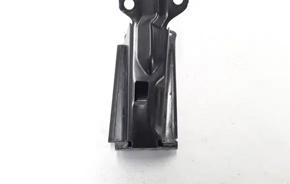Volvo V70 Radiator mount bracket 31274499