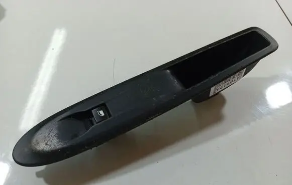 Electric window control switch