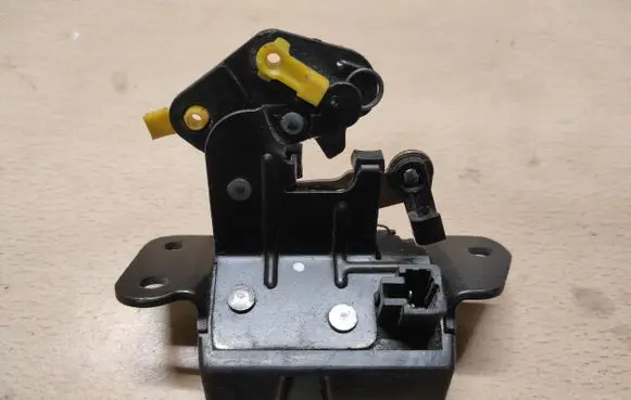 Renault Kadjar Tailgate/trunk/boot lock/catch/latch