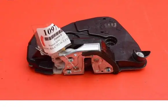 Suzuki Ignis Rear door lock