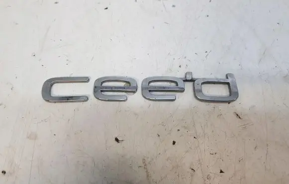 KIA Ceed Manufacturers badge/model letters 863413W000