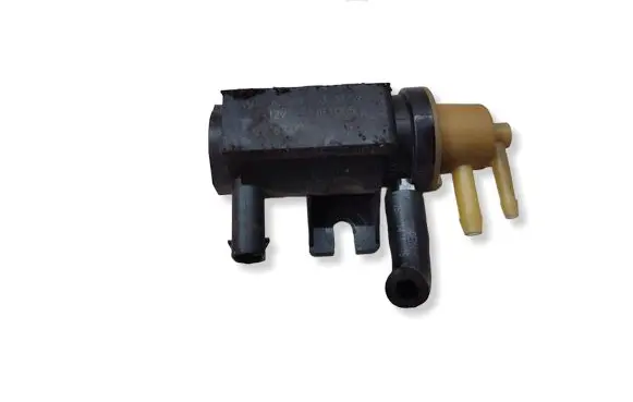 Mercedes-Benz C W205 Turbo solenoid valve A0091533128