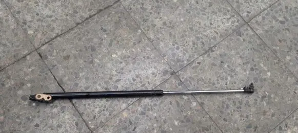 Toyota Auris E180 Rear window strut damper 68950-10130
