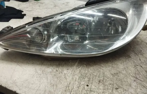 Peugeot 206 Headlight/headlamp 9628666880 89001965 6204S9